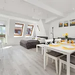 Sopockie Z Parkingiem Przy Plazy I Molo By Renters Sopot